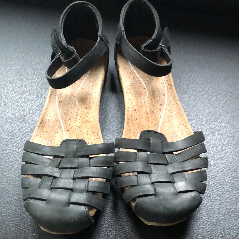 Ahnu Womens Malina sandals